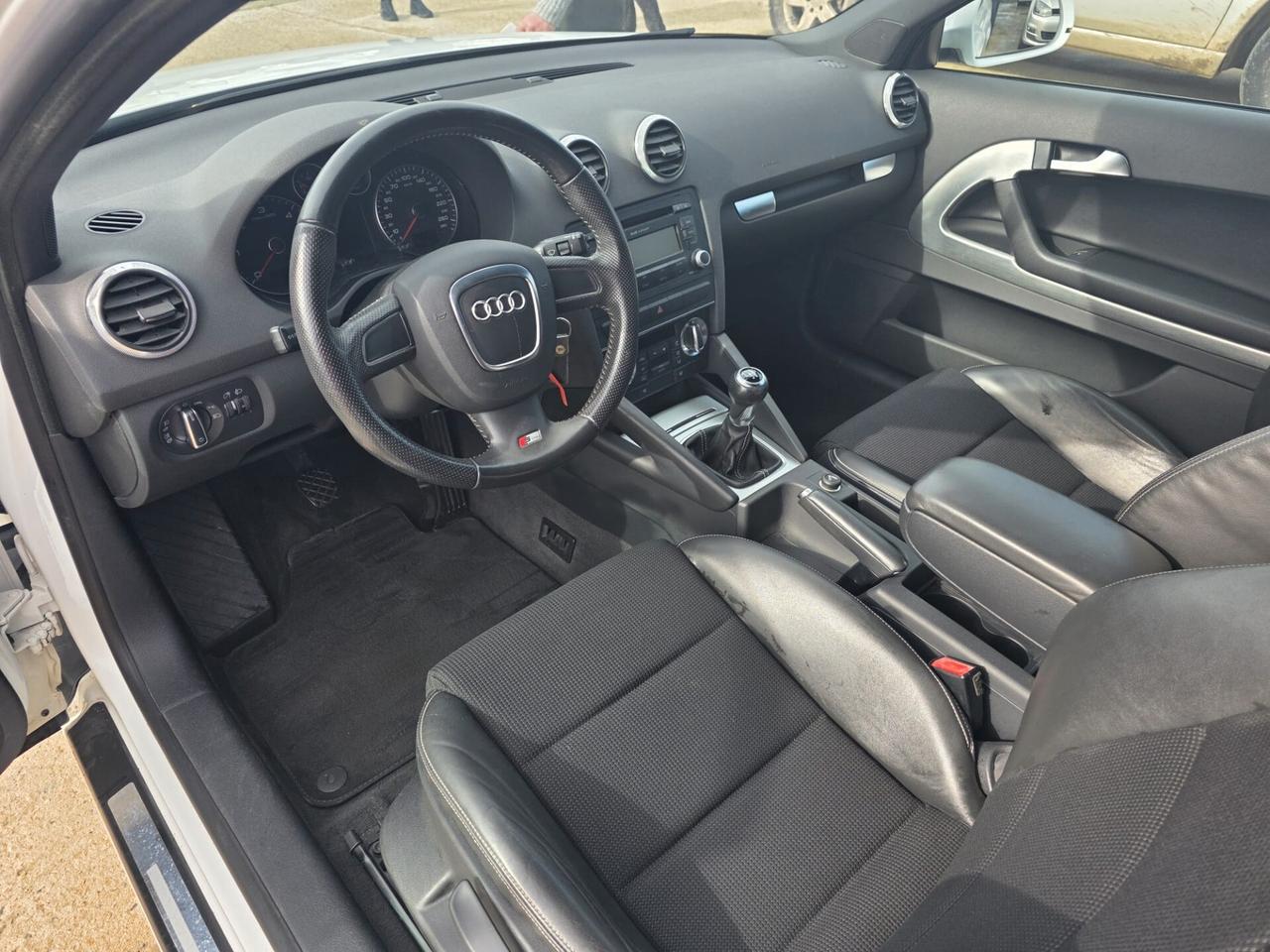 Audi A3 1.6 TDI 105 CV CR Ambition