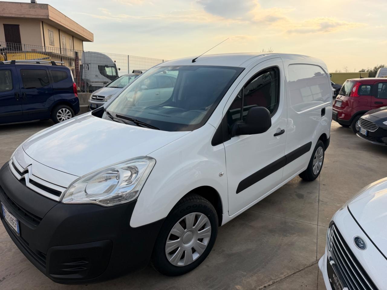Citroen Berlingo 1.6 HDi 75 Van 3 posti Club L1