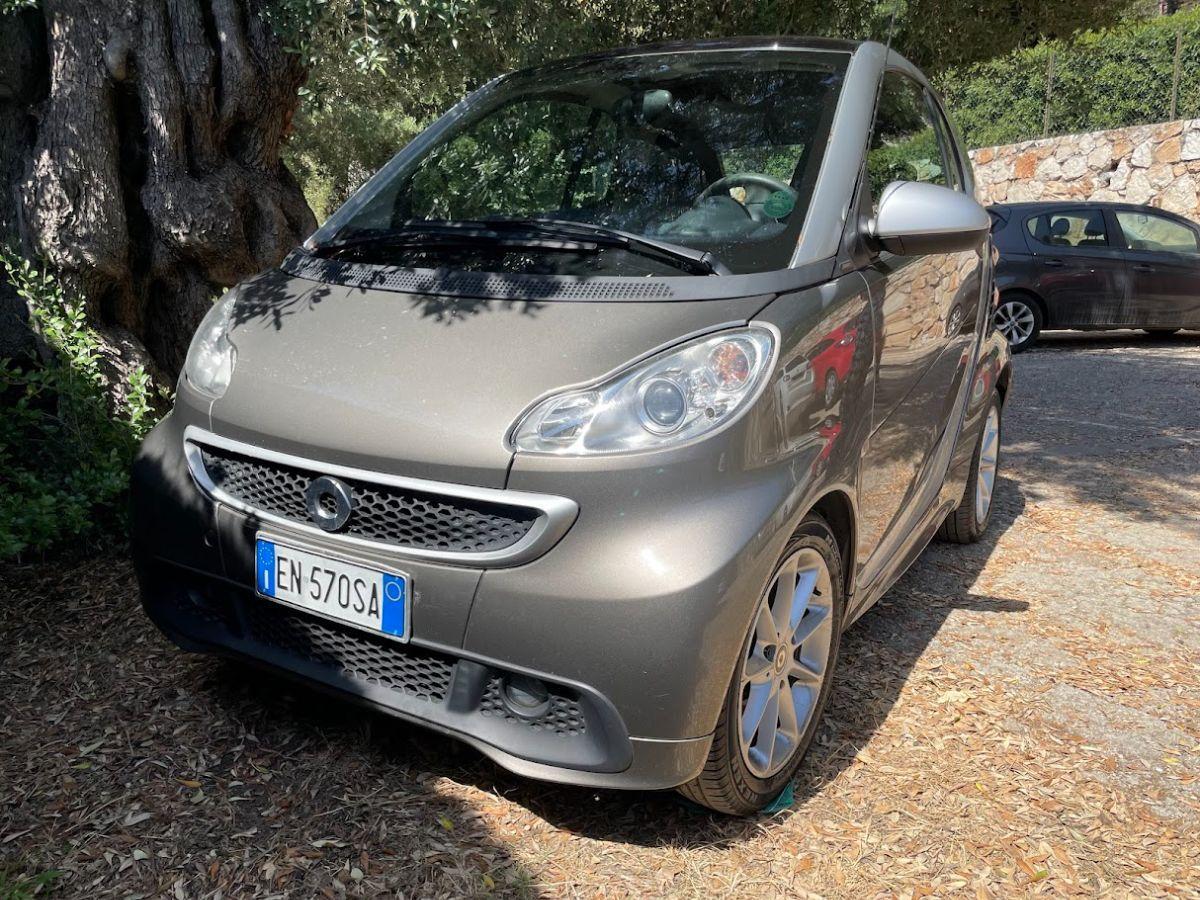 SMART - Fortwo - 1000 52 kW MHD coupé passion