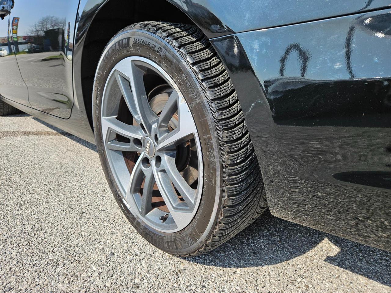 Audi A4 Avant 40 2.0 tdi 190cv s-tronic