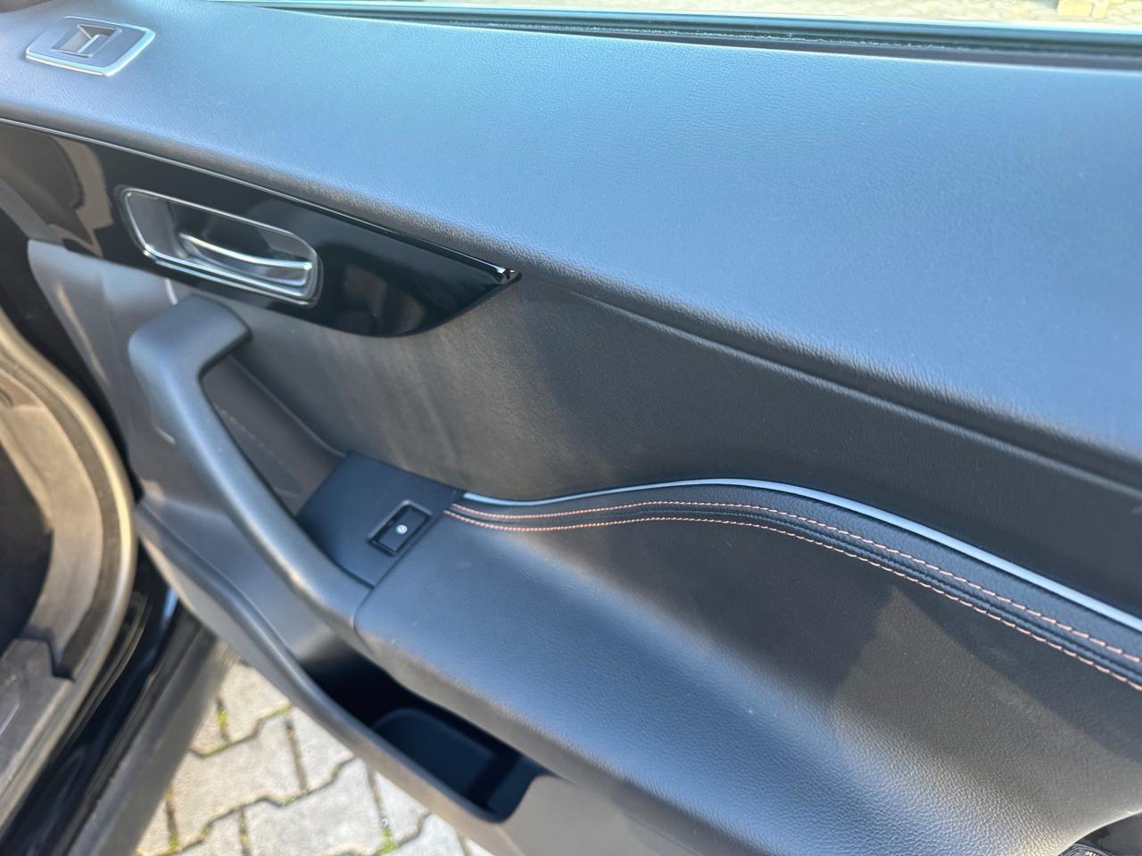 Jaguar F-Pace 2.0 D 180 CV 4x4 Euro 6b