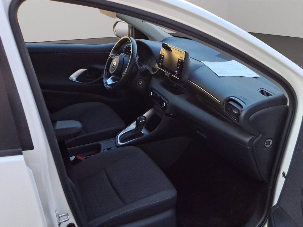 TOYOTA Yaris 1.5h active del 2023