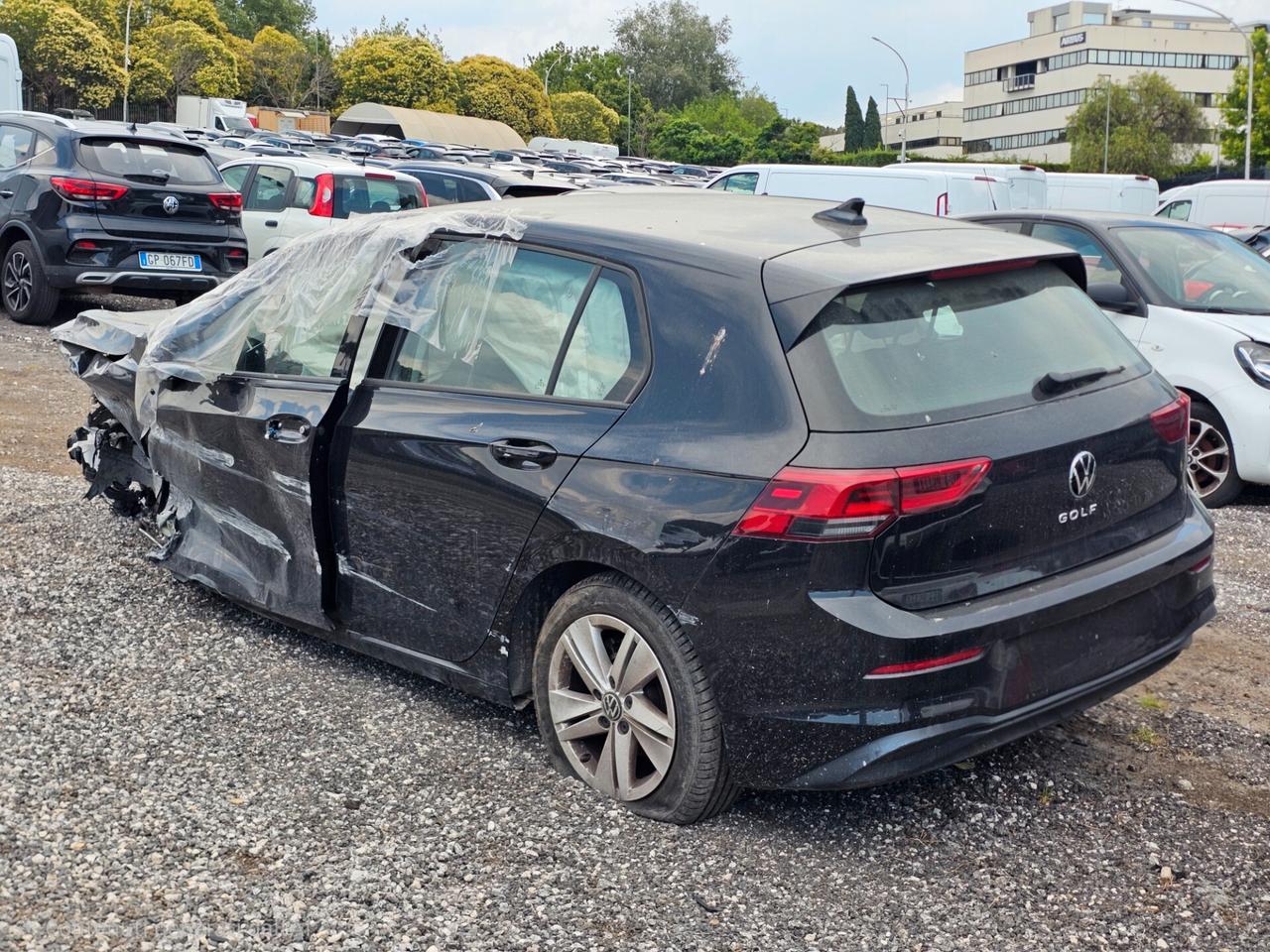 SINISTRATO Volkswagen Golf 2.0 TDI 115 CV DSG SCR Life