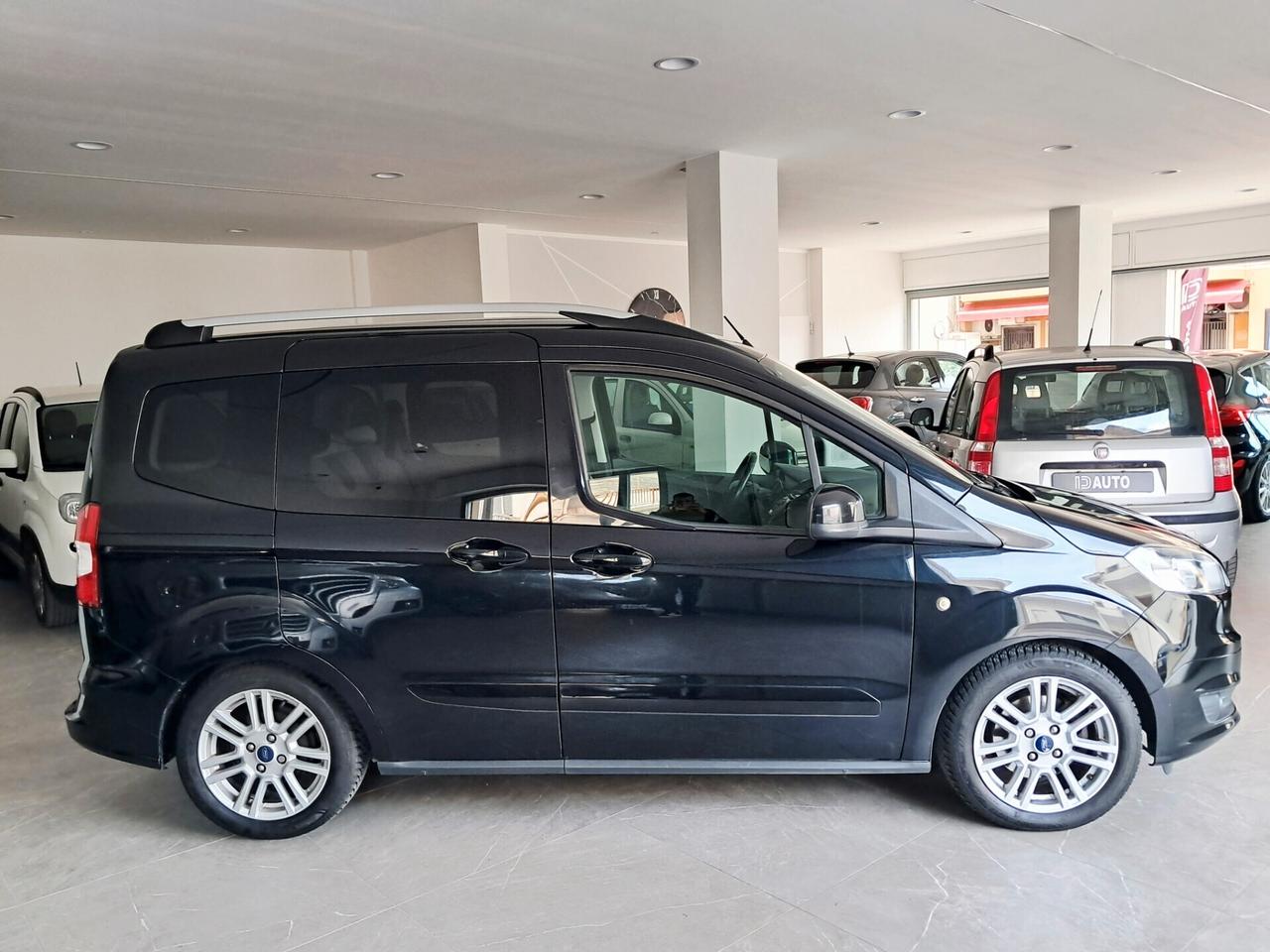 Ford Tourneo Courier 1.5 TDCI 75 CV