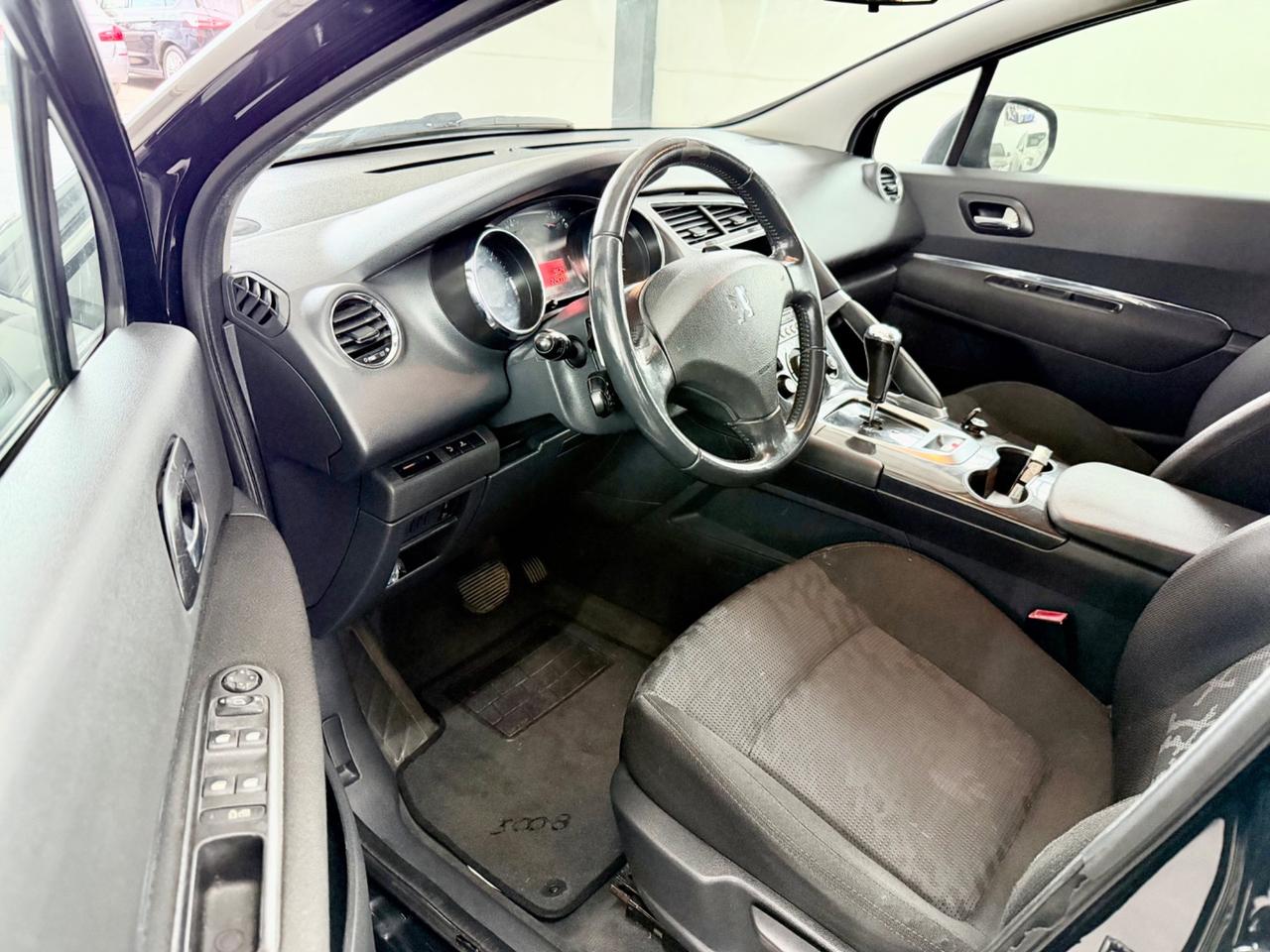 Peugeot 3008 1.6HDi 112CV cambio robotizzato Automatica