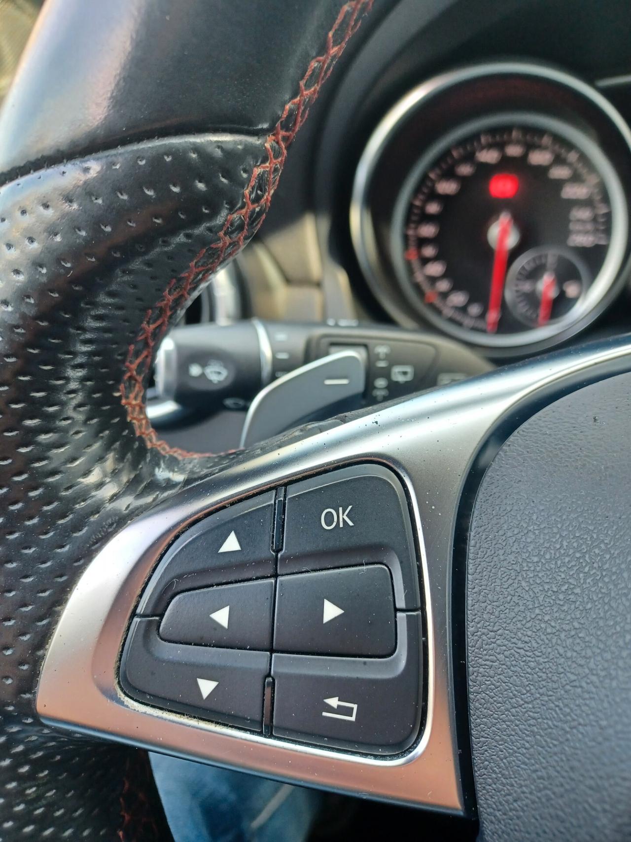 Mercedes-benz CLA 220 d AMG UNICO PROPRIETARIO