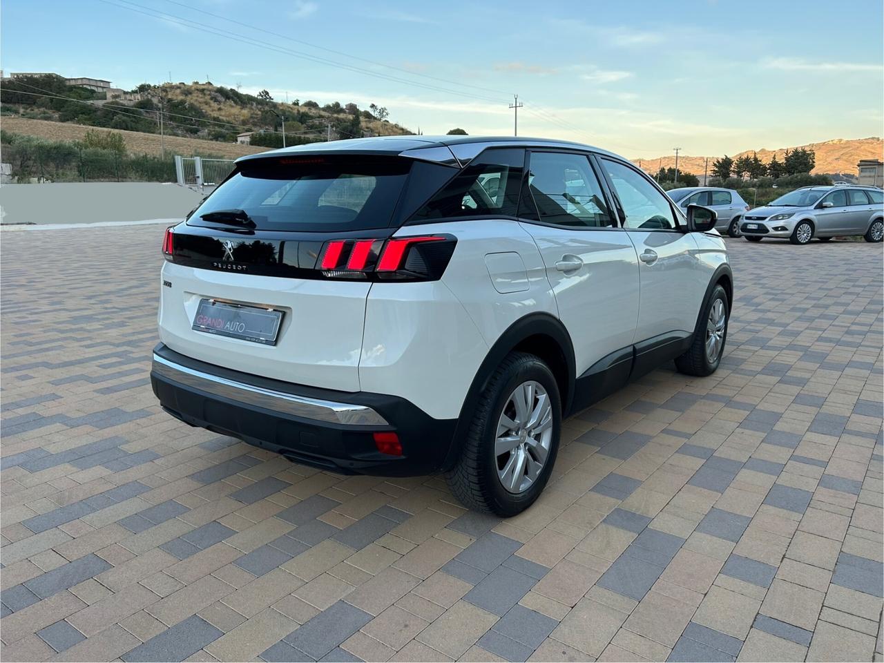 Peugeot 3008 BlueHDi 130 S&S EAT8 Active