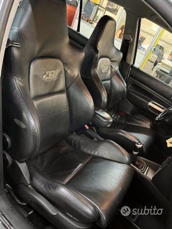 Volkswagen Golf R32 5 porte