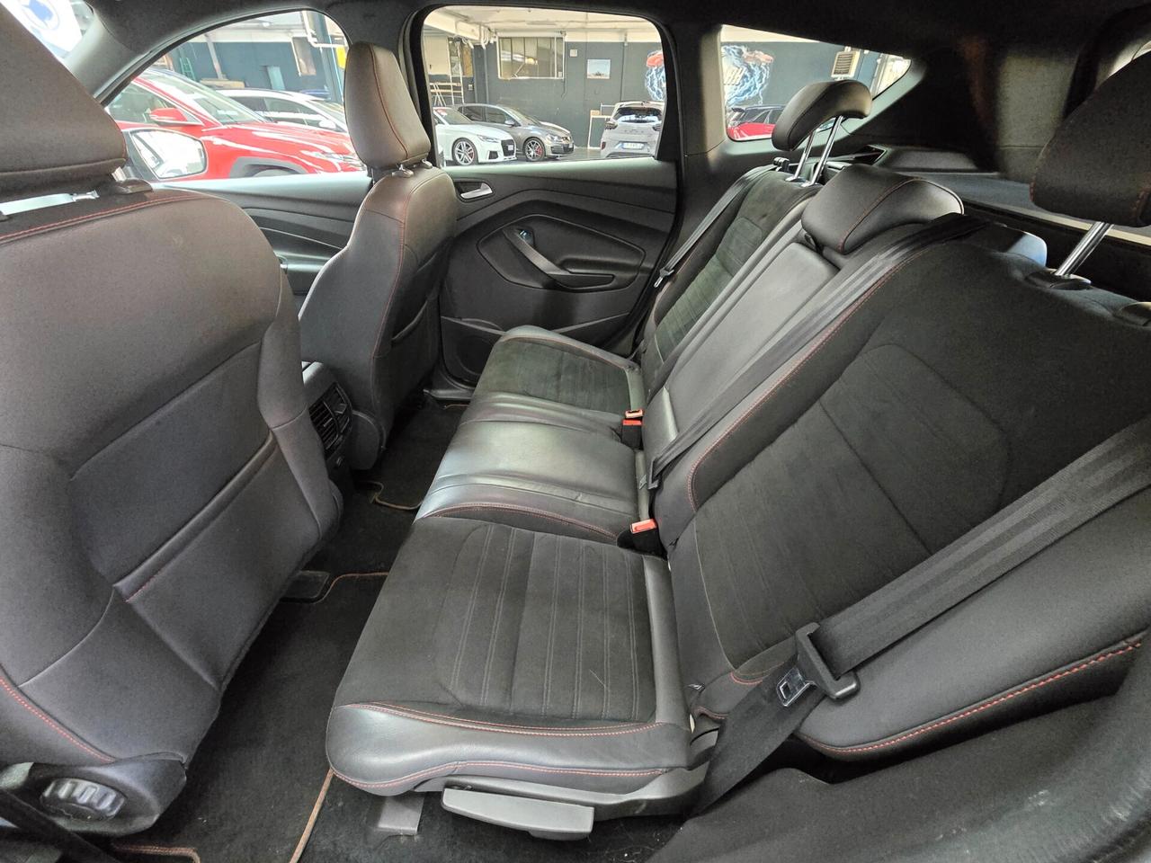 FORD KUGA ST-LINE STEALTH 1.5 ECOBOOST 120CV SERIE SPECIALE EDIZIONE LIMITATA