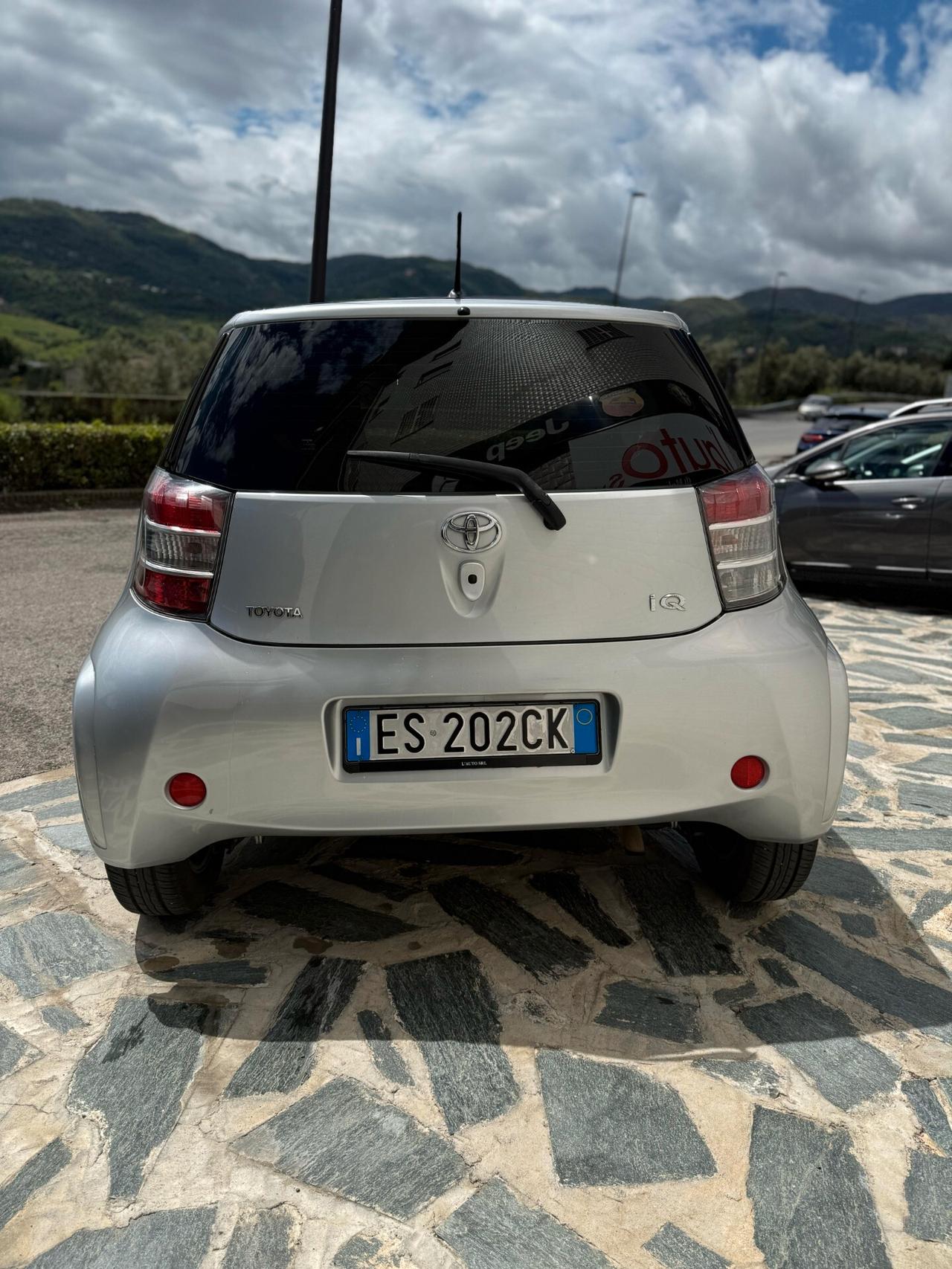Toyota iQ 1.0 CVT Lounge