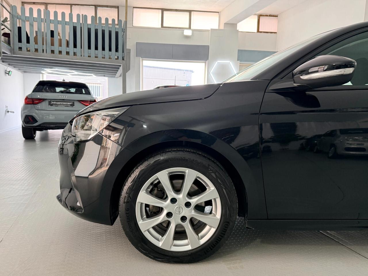 Corsa 1.5 D 100cv Aziendale Edition 102cv 5 porte