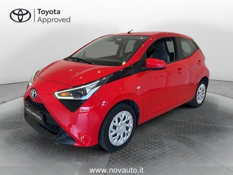 Toyota Aygo Aygo Connect 1.0 VVT-i 72 CV 5 porte x-play