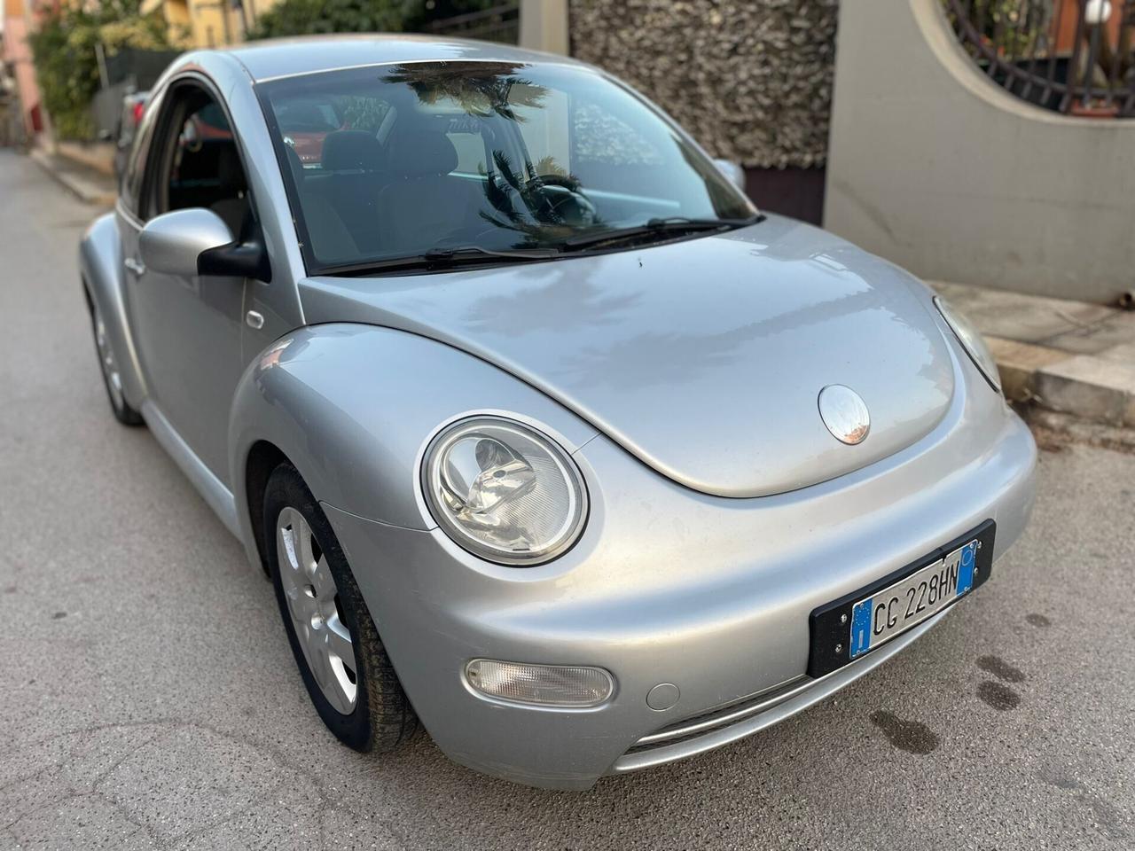 Volkswagen New Beetle 1.9 TDI 101CV