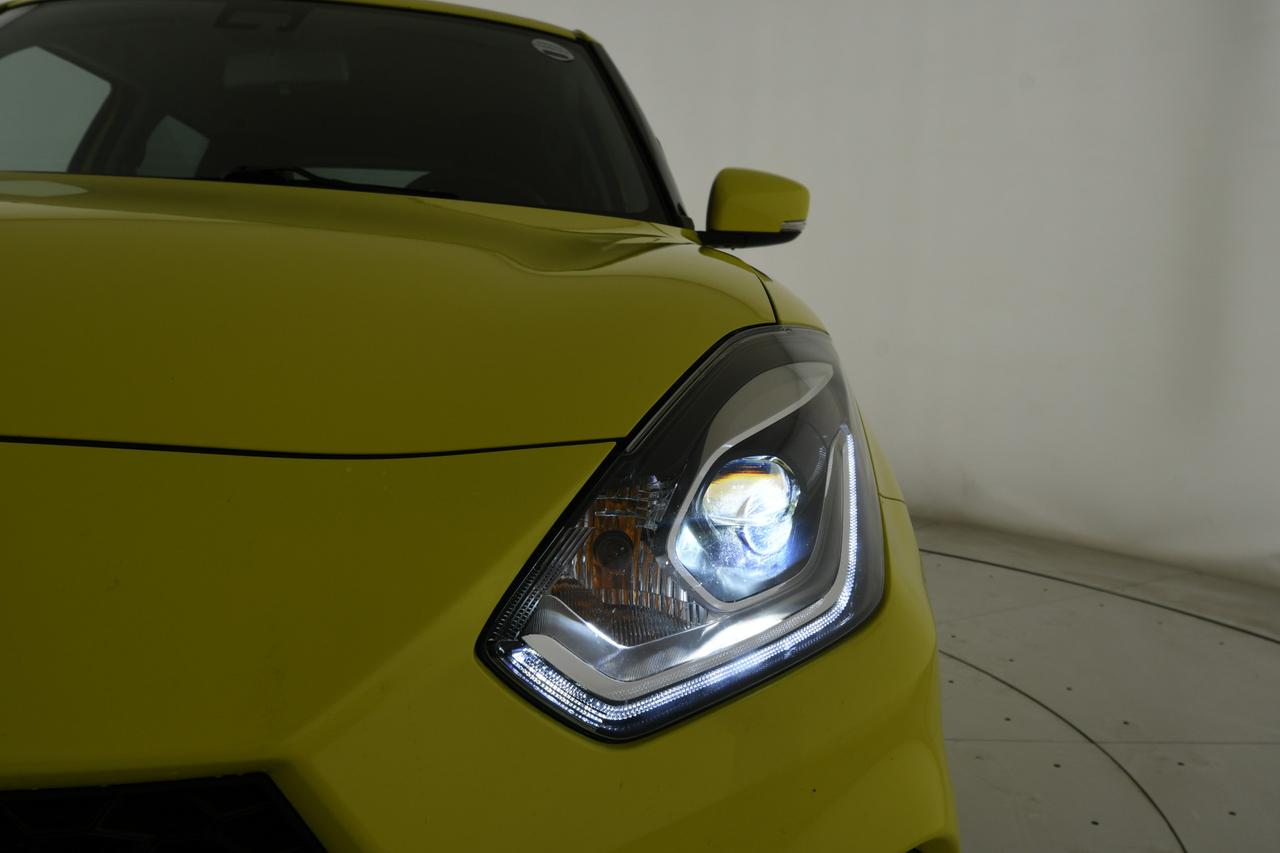 SUZUKI Swift 1.4h Sport 2wd ACC+CAMERA+C17"+NEOPATENTATI