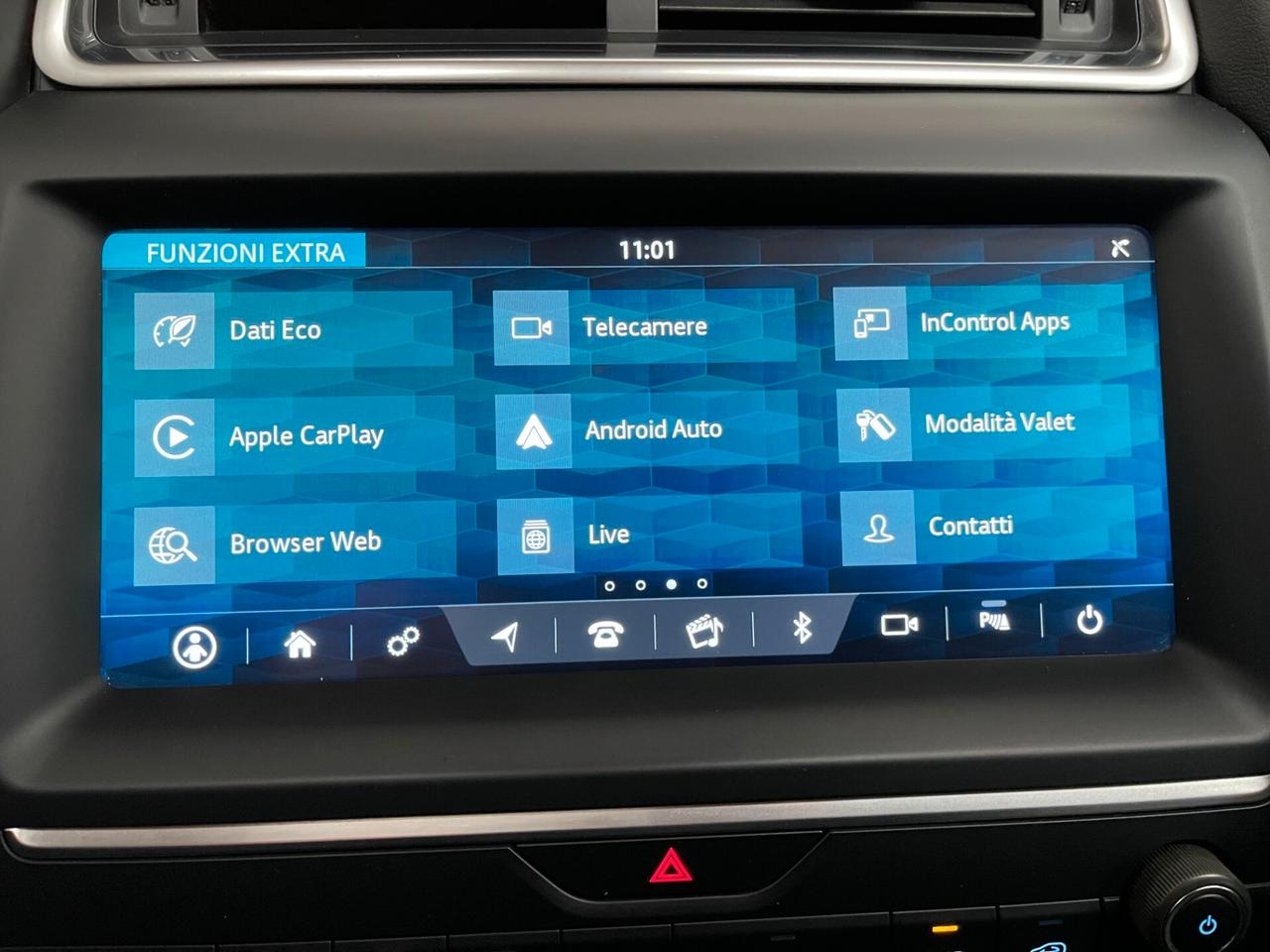 Jaguar E-Pace Dynamic 2.0 i4 awd 200cv auto-LEGGI SOTTO