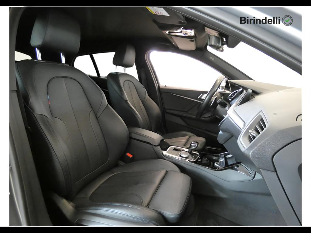 BMW Serie 1 (F40) - M 135i xDrive