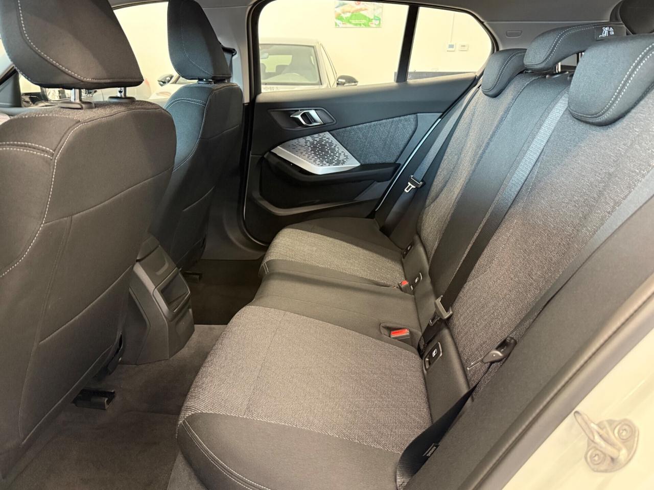 Bmw 120 48V 5p. BUSINESS