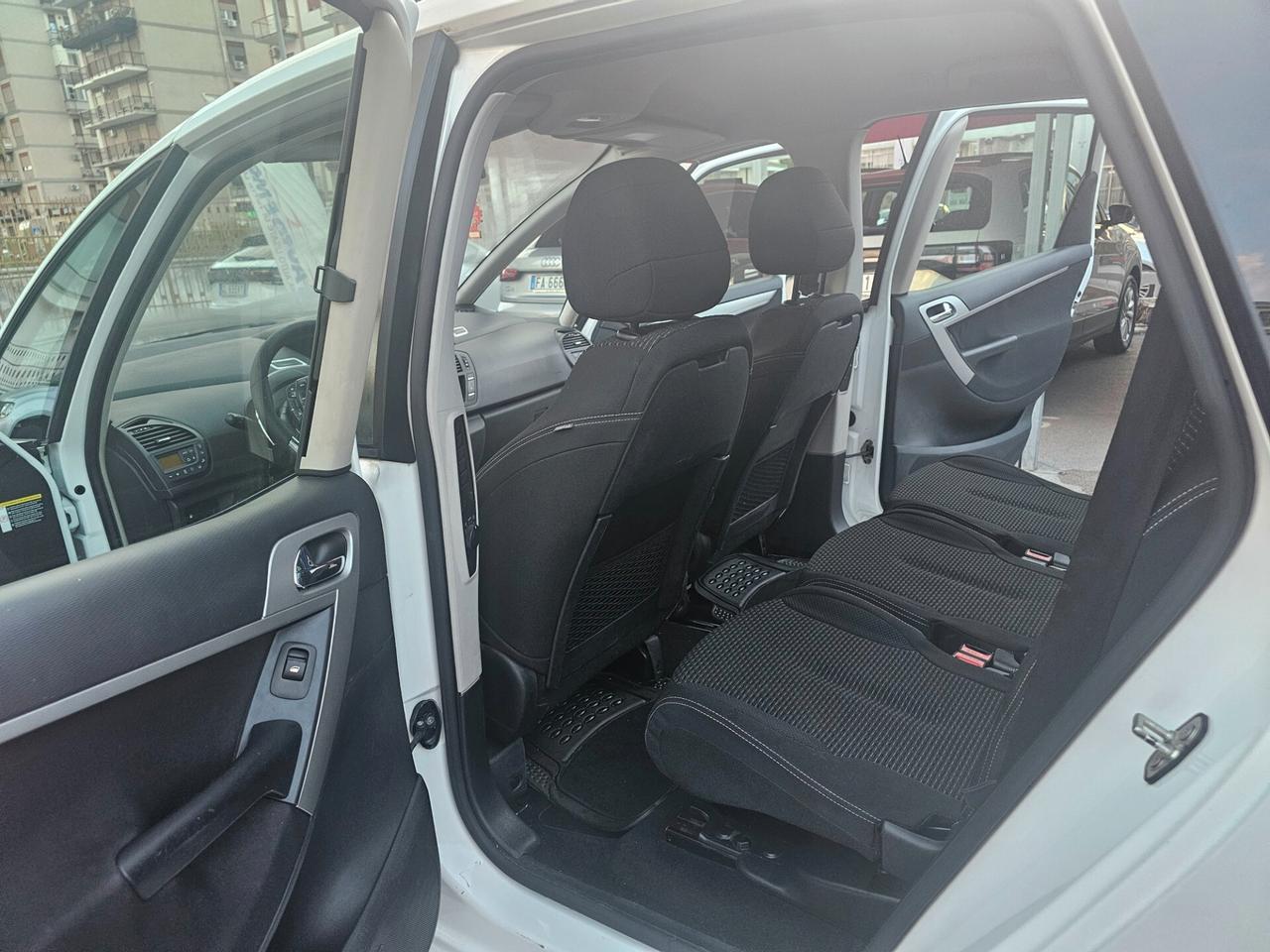 Citroen C4 Picasso 1.6 HDi 112CV..Automatica.2013