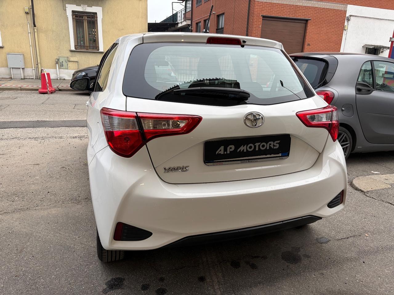Toyota Yaris 1.0 3 porte Cool GPL
