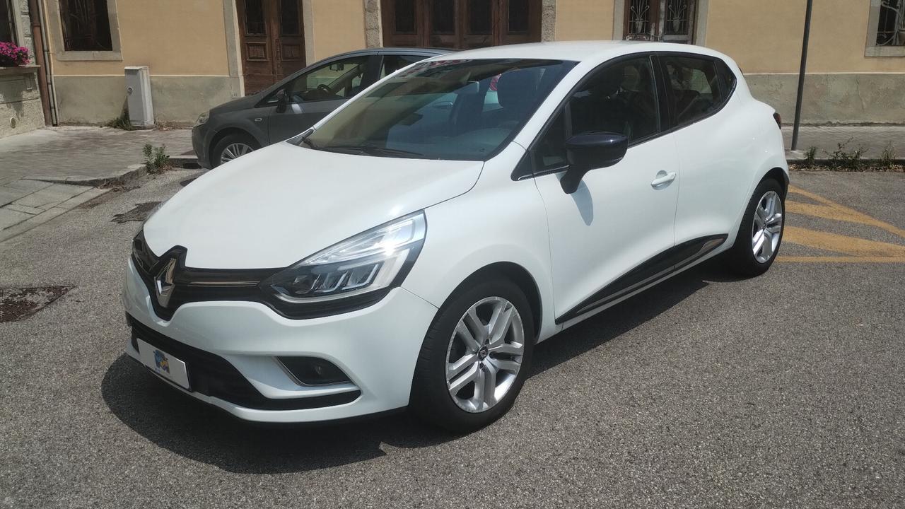 Renault Clio dCi 8V 75 CV 5 porte Moschino Zen NEOPATENTATI
