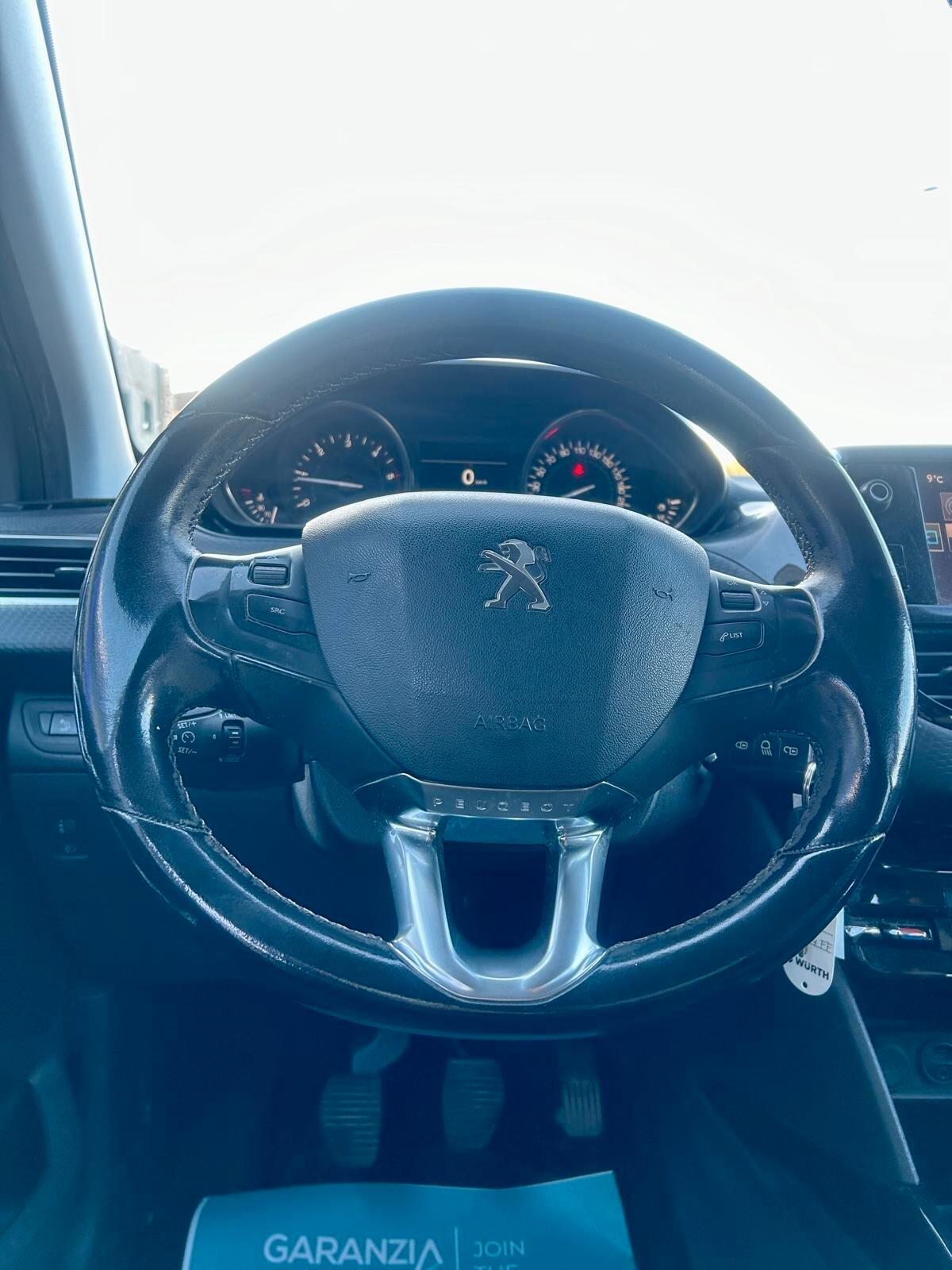 Peugeot 2008 BlueHDi 120 S&S Allure