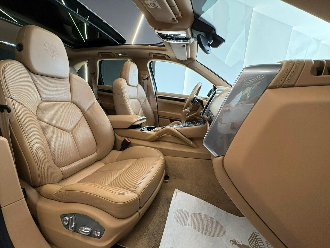 Porsche Cayenne 3.0 Diesel (TETTO,BOSE)