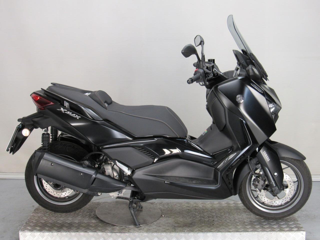 Yamaha X-Max 300 ABS TECH MAX