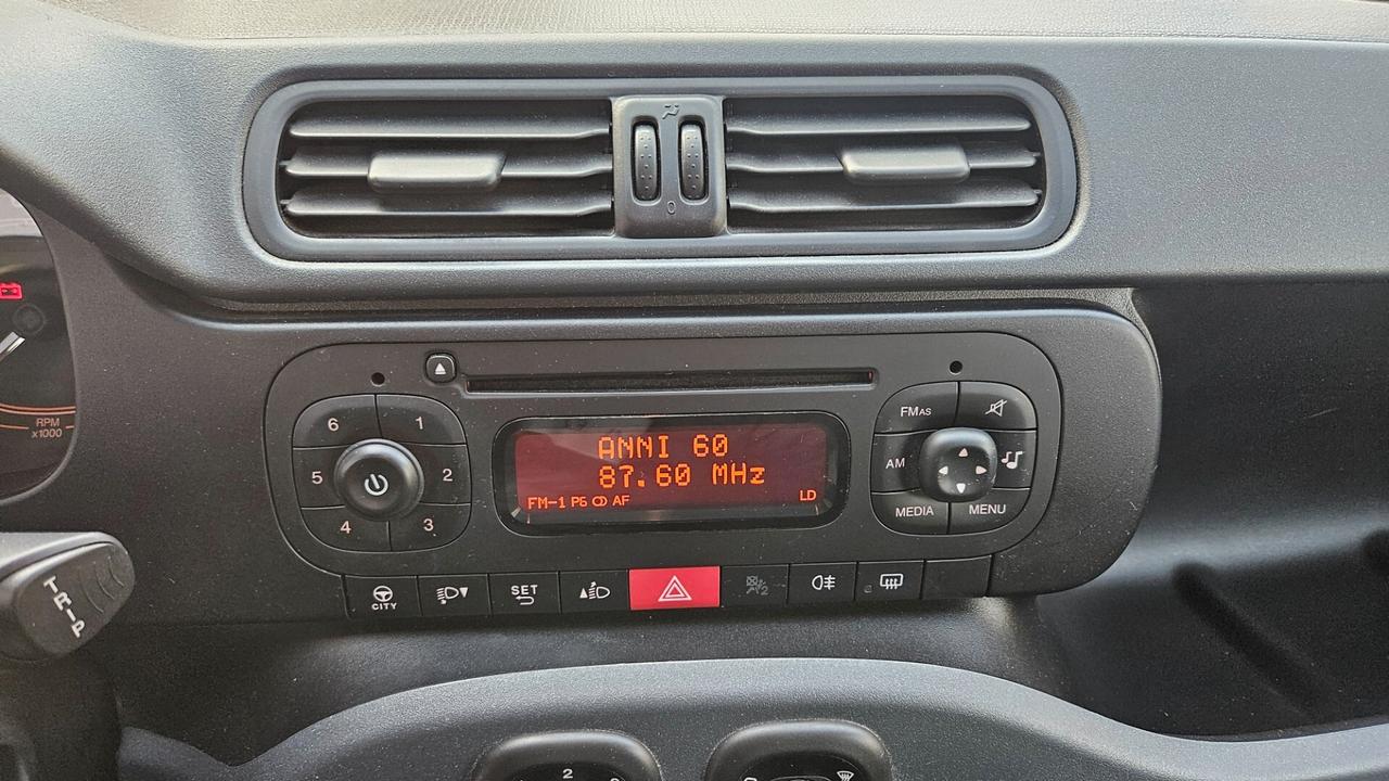 Fiat Panda 1.2 Easy 69cv 5 POSTI 51.000 KM!!!