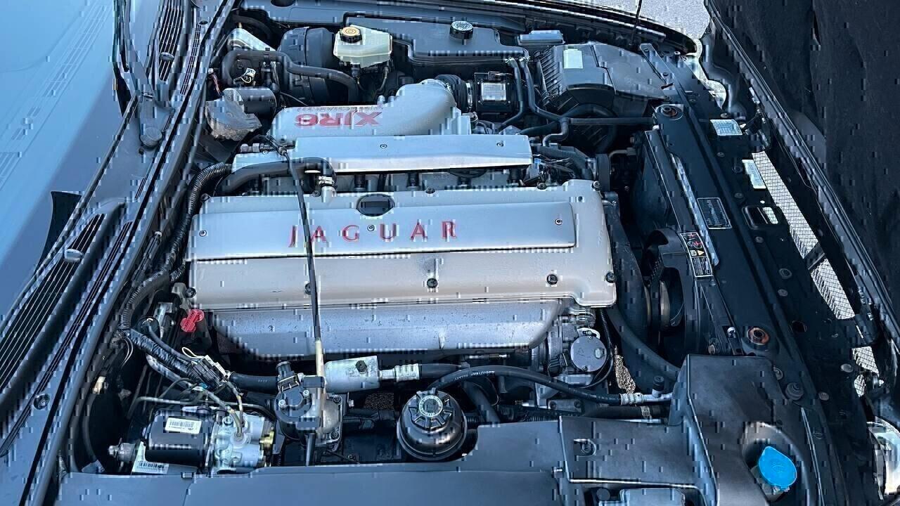 Jaguar XJR 4.0 325 cv con tetto apribile 1996 full