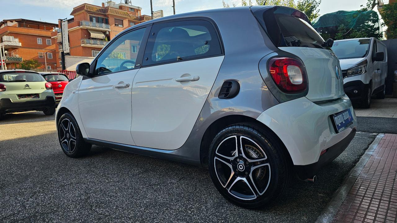 Smart Forfour 70 1.0 twinamic Passion PACK SPORT NAV ANDROID CARVERTICAL OK