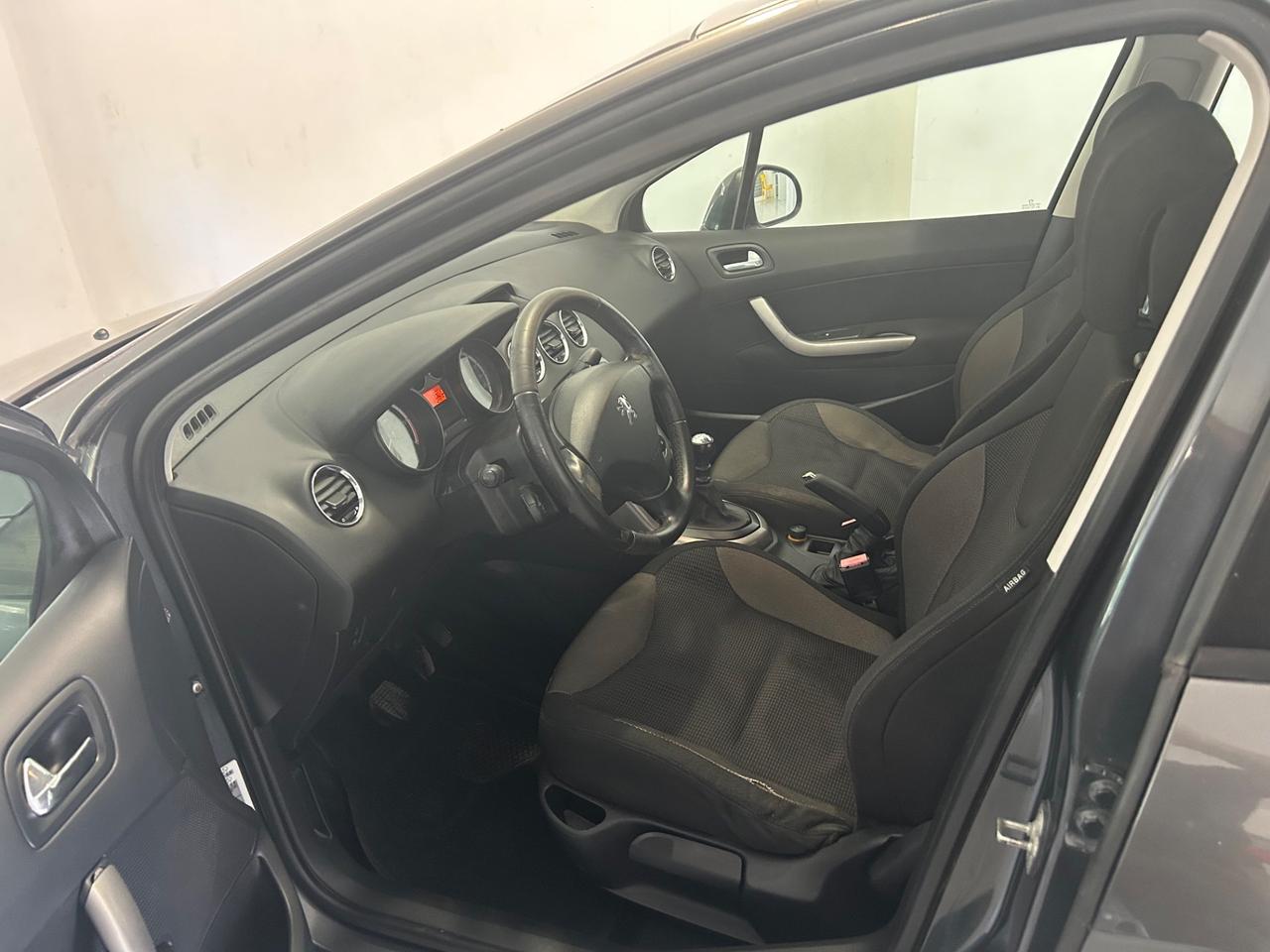 Peugeot 308 2.0 HDi 5p. Féline