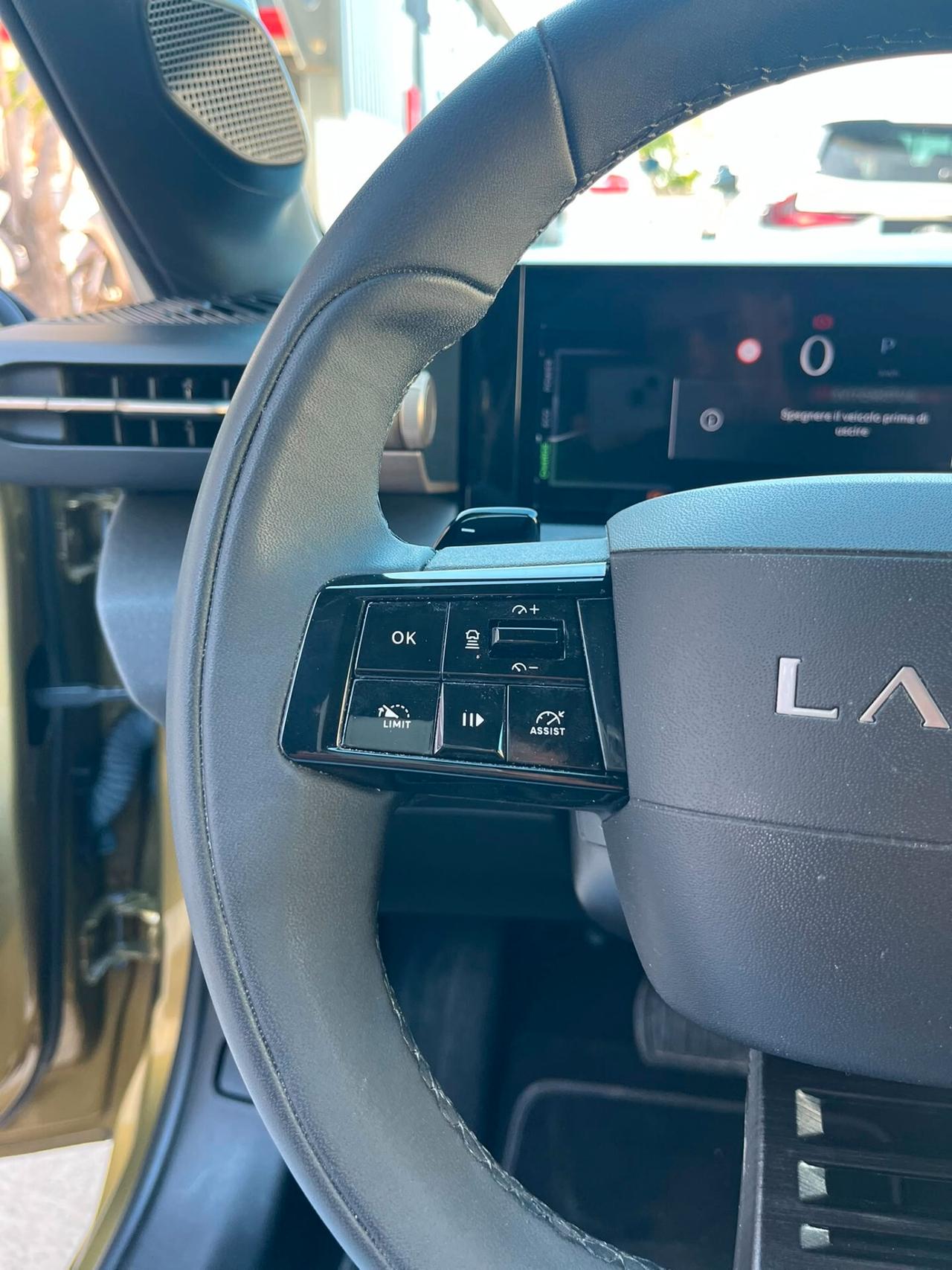 Lancia Ypsilon Hybrid e-DCT LX