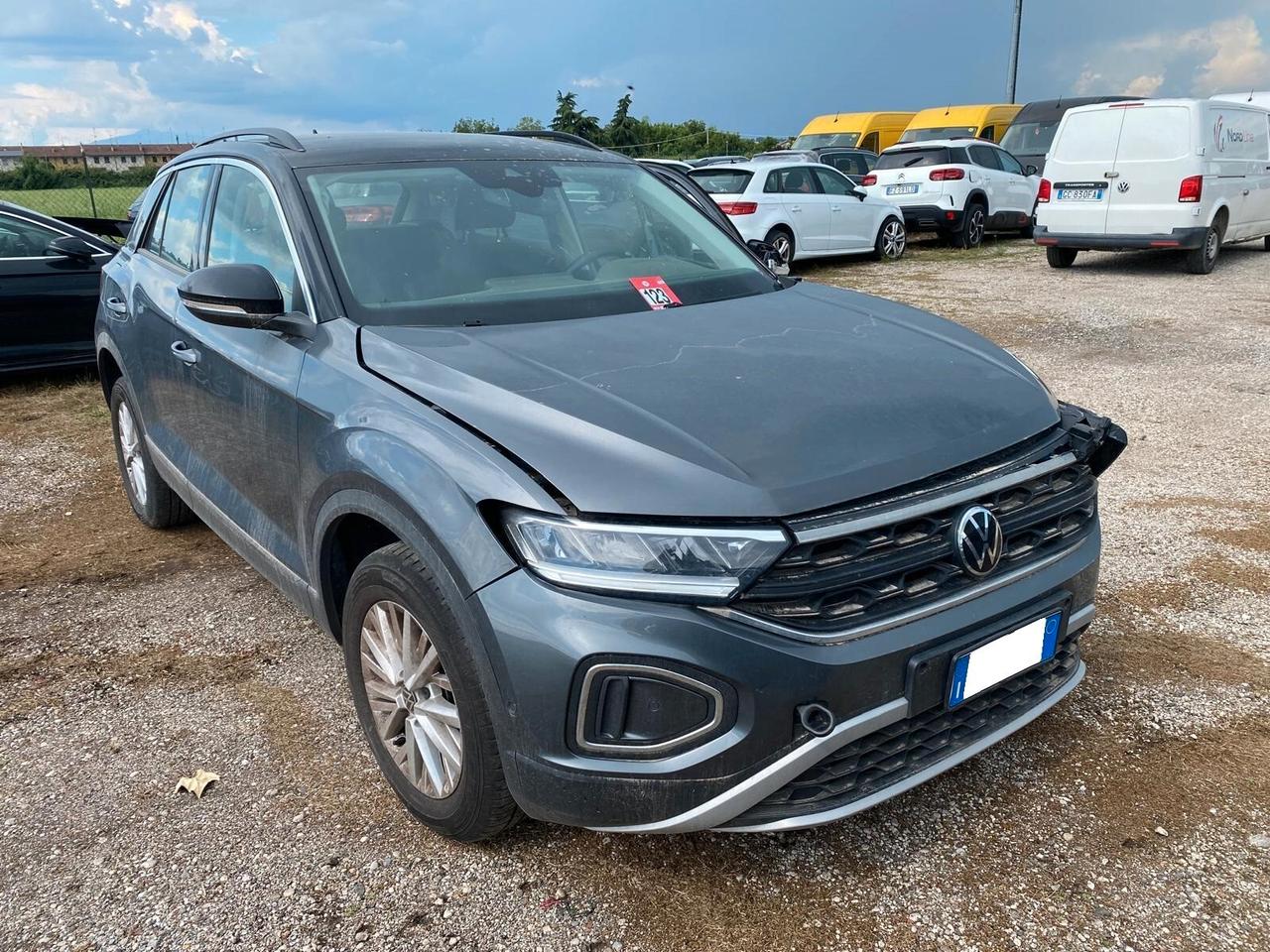 Volkswagen T-Roc 1.0 tsi Life INCIDENTATA - IVA ESPOSTA