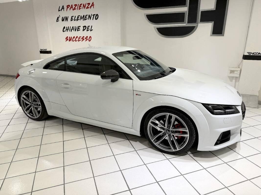 Audi TT Coupé 2.0 tfsi S line