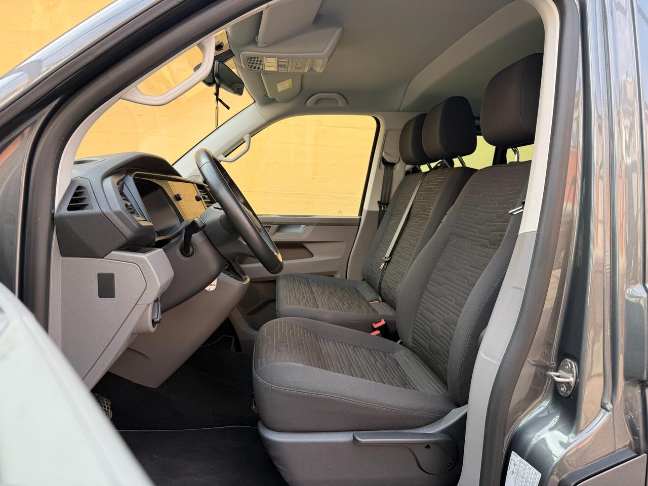 Volkswagen Caravelle 2.0 TDI 150CV DSG PC "NUOVO - 9 POSTI - 29000KM !!!"