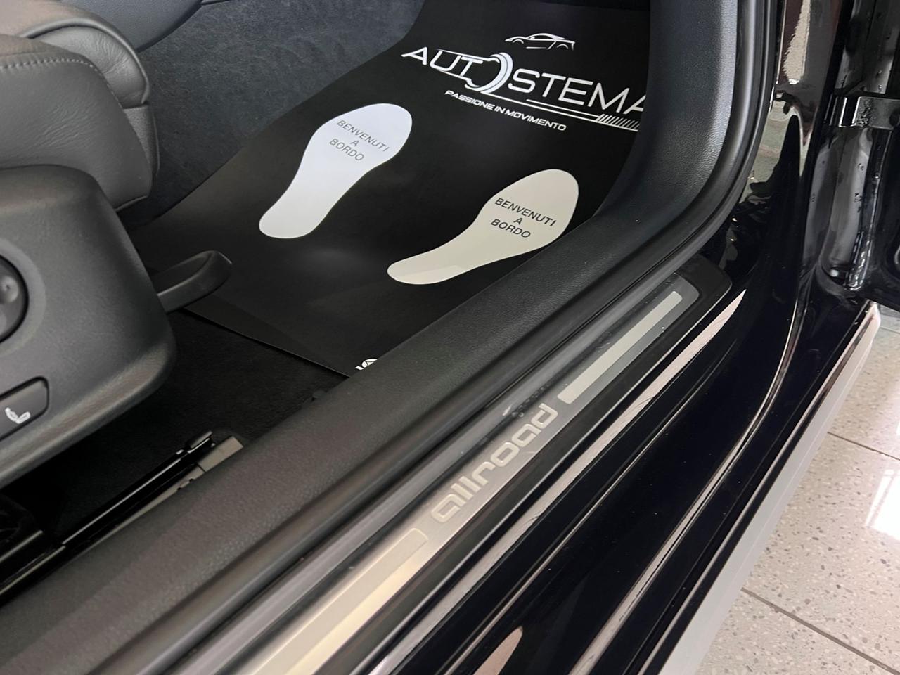 AUDI A4 V 2019 Allroad Quattro 40 2.0 tdi mhev Identity Contrast quattro 204cv s-tronic