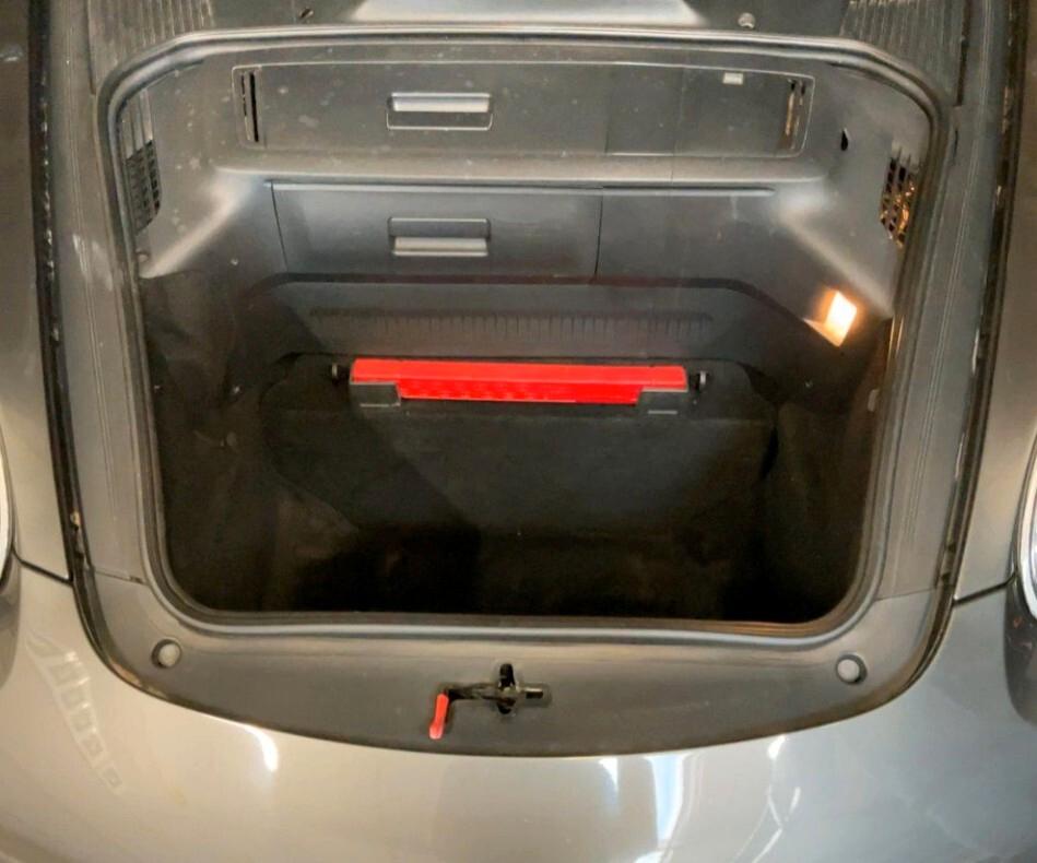 Porsche Cayman 2.7