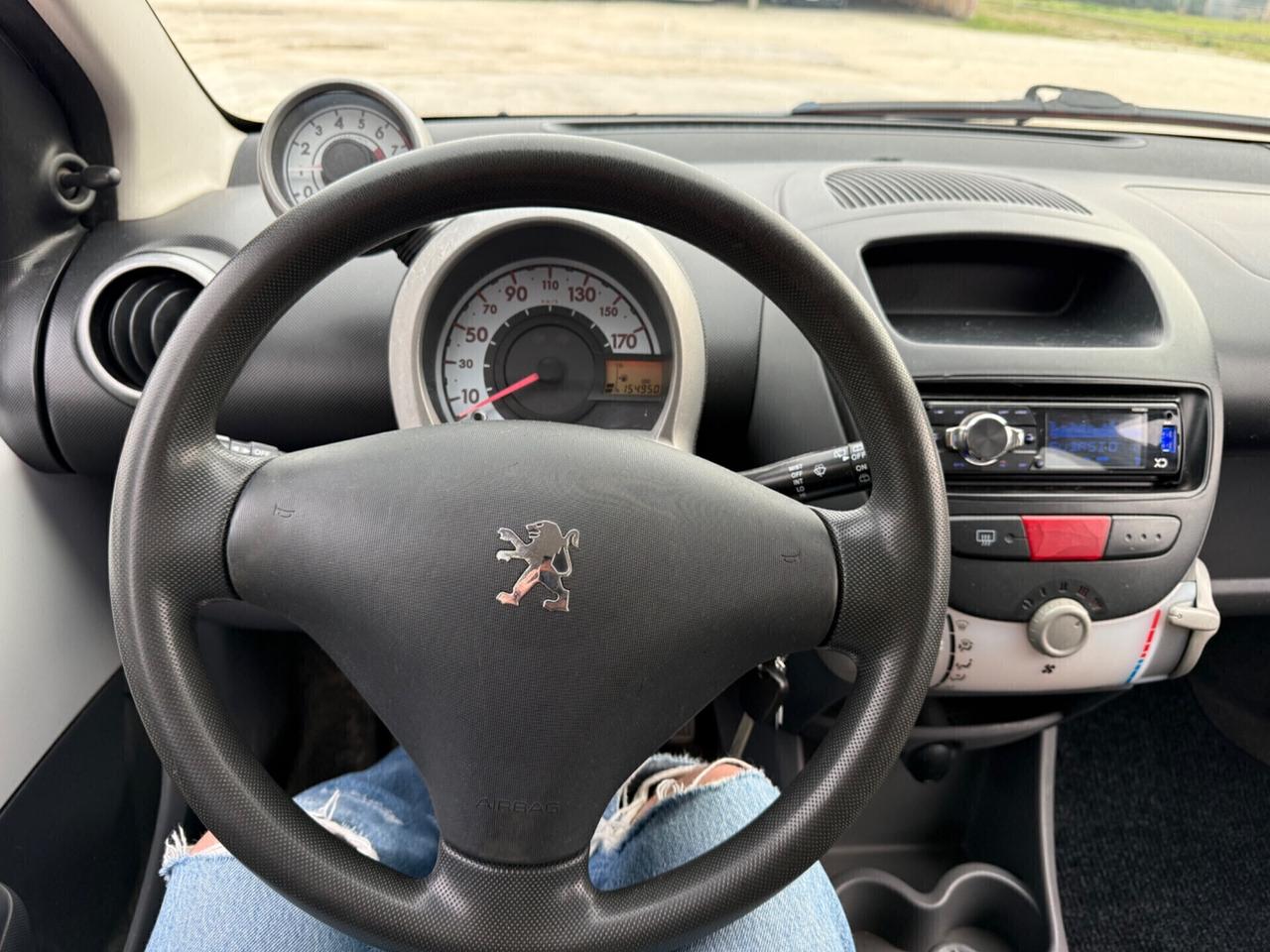 Peugeot 107 5porte 1.0 benzina 68cavalli NEOPATENTATI