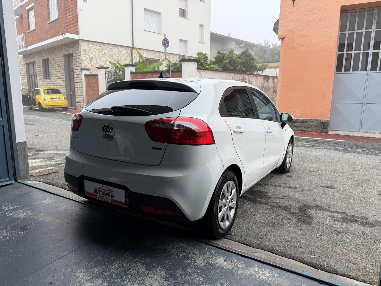 Kia Rio 1.4 CRDi 5 porte