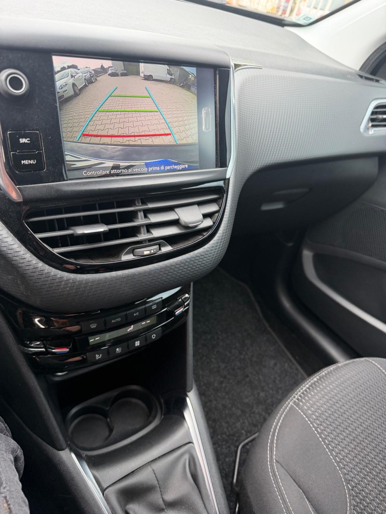 Peugeot 208 PureTech 82 5 porte Allure