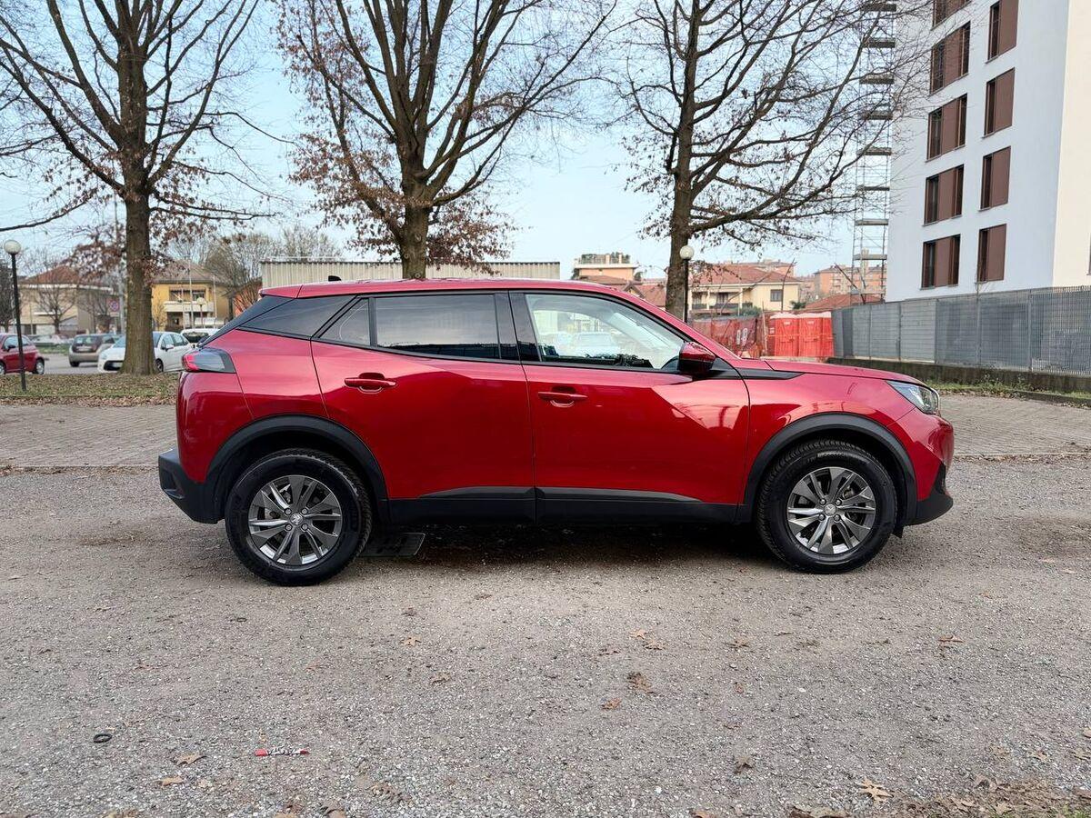 Peugeot 2008 1.2 Active s&s 130cv CINGHIA SOSTITUITA !