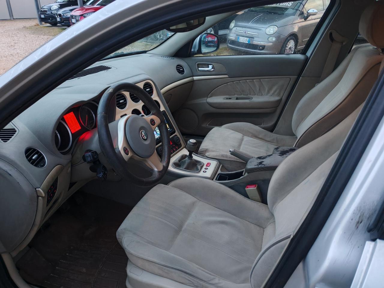 Alfa Romeo 159 1.9 JTDm Distinctive