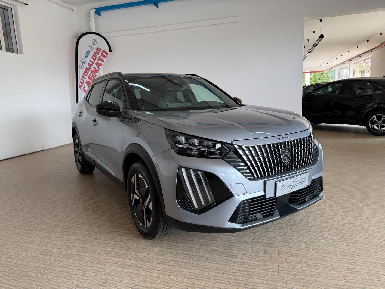 Peugeot 2008 Hybrid 145 e-DCS6 GT KM 9000 2025 Bicolor