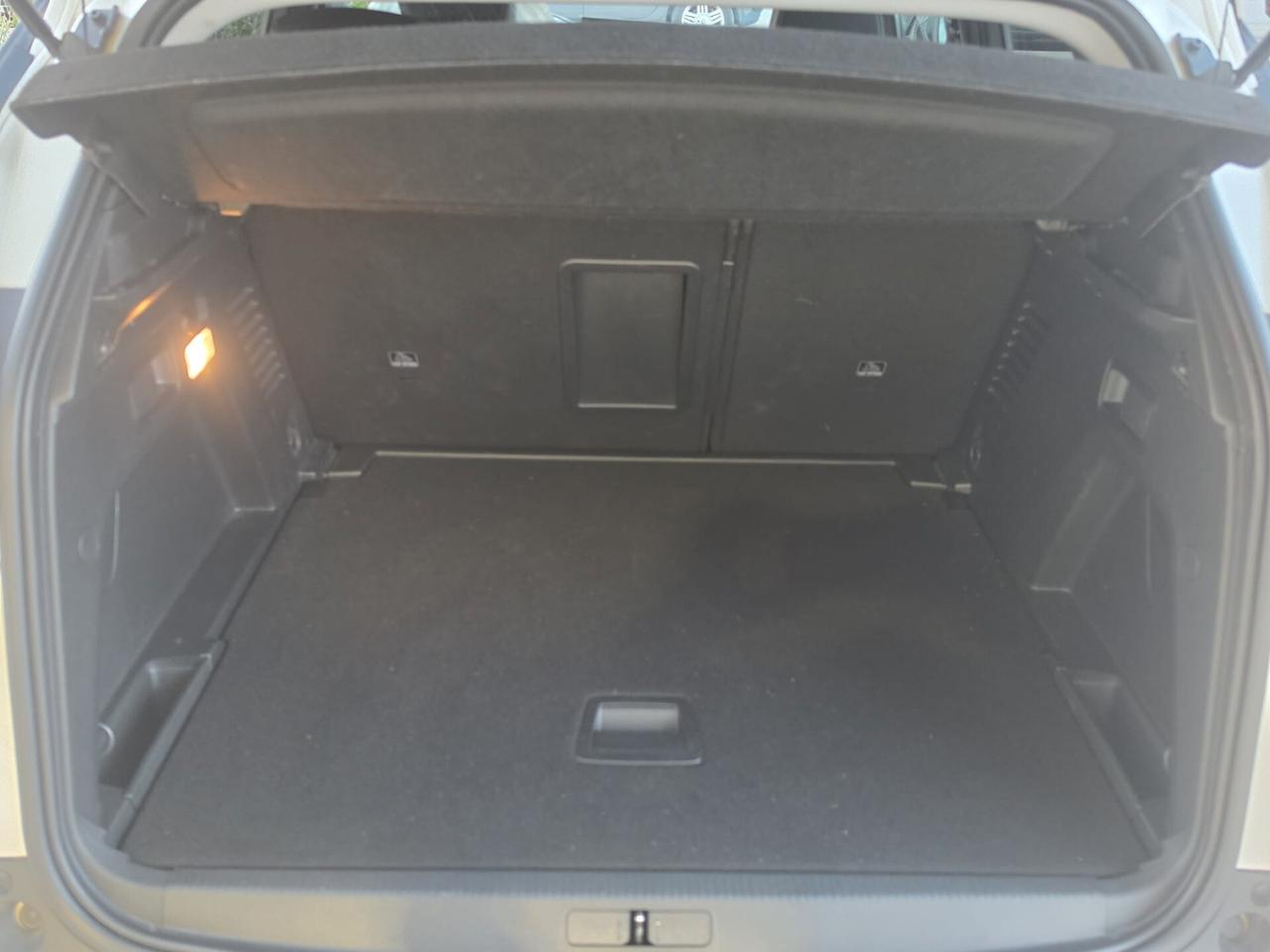 Peugeot 3008 BlueHDi 130 S&S EAT8 Allure Pack