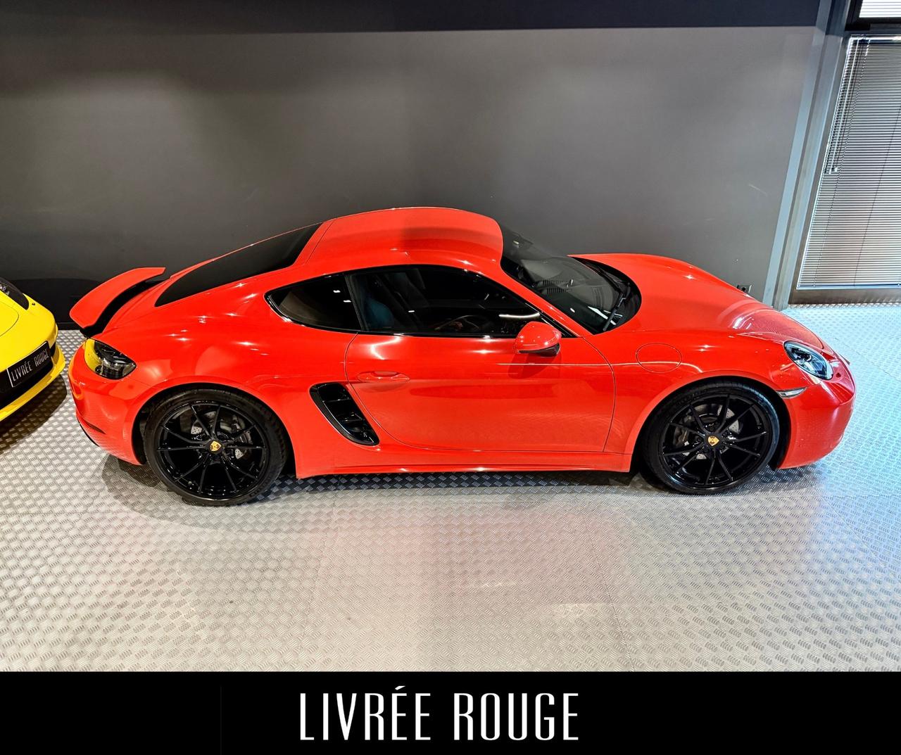 Porsche Cayman 718 2.0 300cv PDK