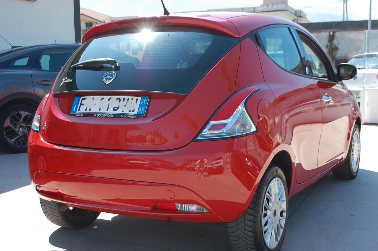 Lancia Ypsilon 1.2 Gold ecochic Gpl 69CV Uff Italy Bluetooth USB
