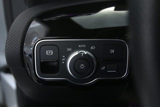 MERCEDES-BENZ A 180 d Automatic Premium Fari LED High Performance