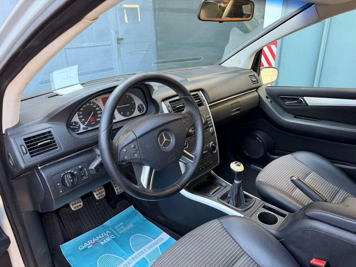 MERCEDES - Classe B - 200 CDI Chrome