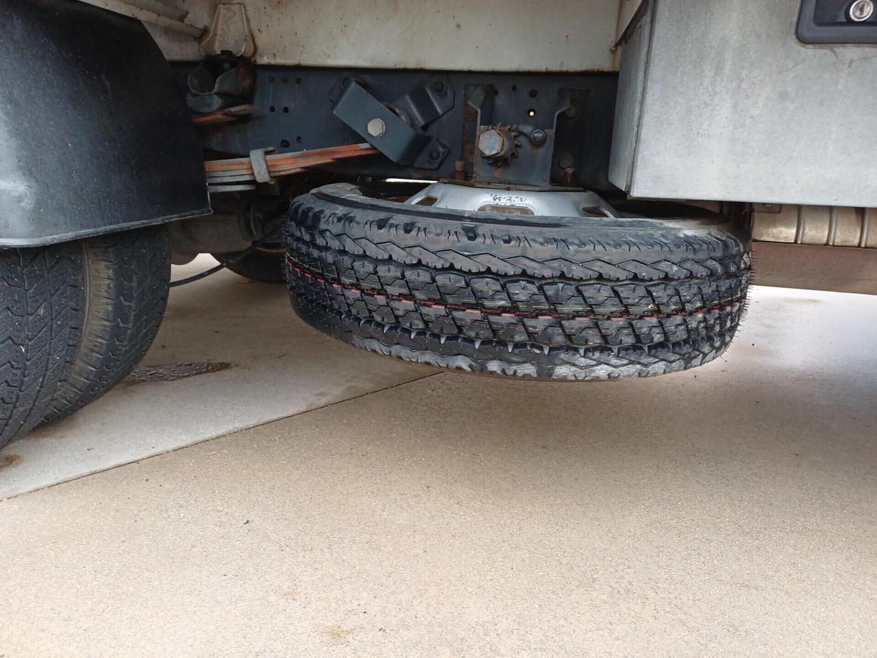 IVECO DAILY 35/E CON SPONDA IDRAULICA