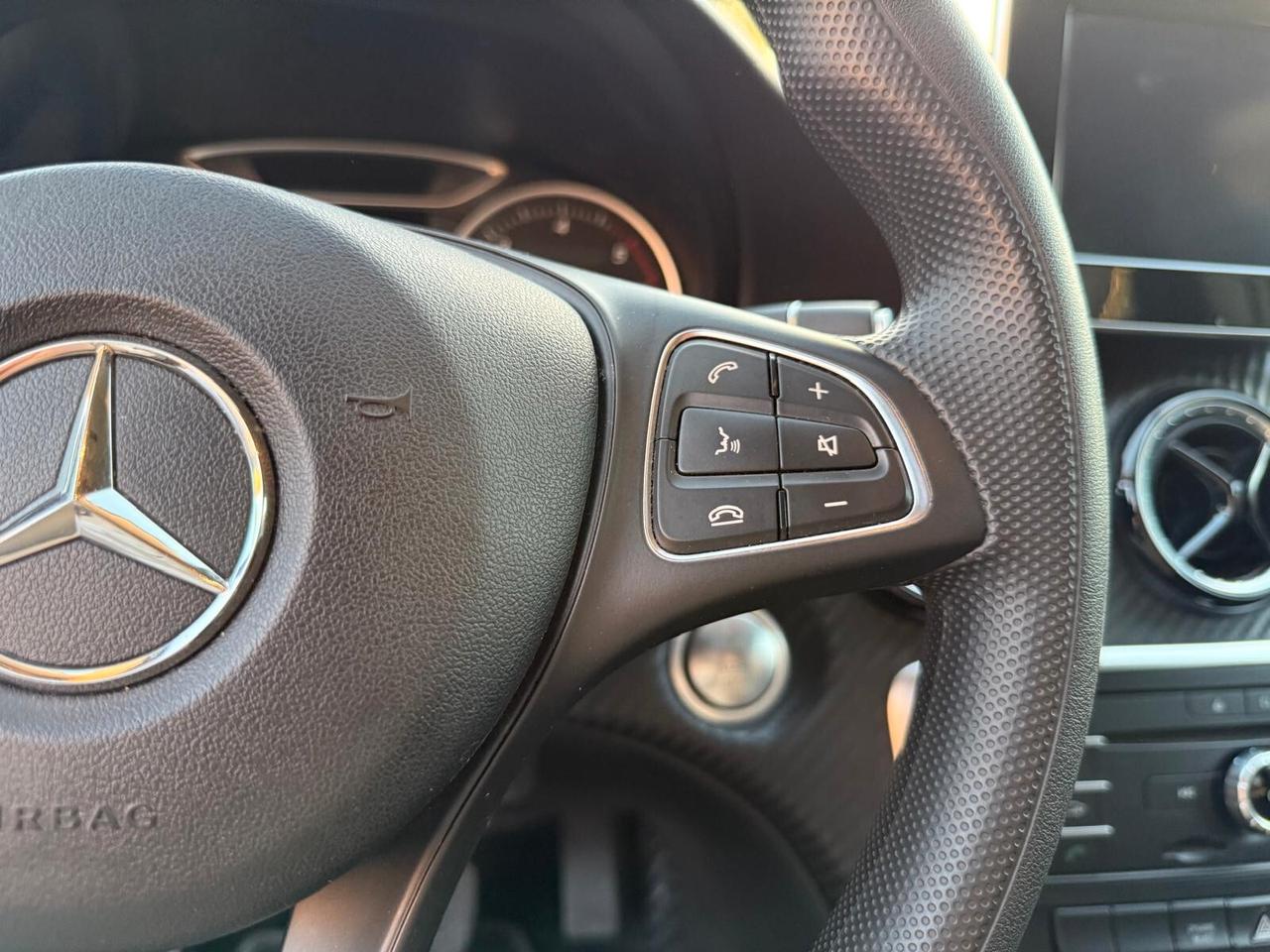 GLA 180d Automatic Premium UNICO PROPRIETARIO